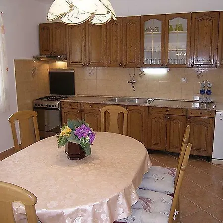 Vesna 1411 Vila Tribunj (Sibenik-Knin)