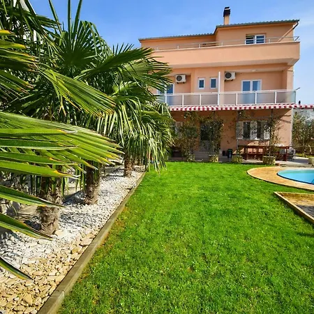 Vesna 1411 Vila Tribunj (Sibenik-Knin)