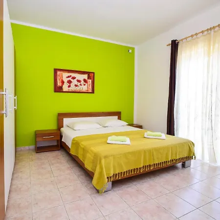 Vila Vesna 1411 Tribunj (Sibenik-Knin)